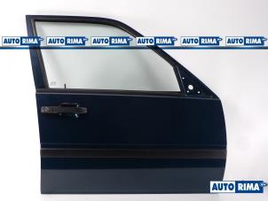 Używane Drzwi prawe przednie wersja 4-drzwiowa Volvo 4-Serie Cena € 74,95 Procedura marży oferowane przez Auto Rima Druten