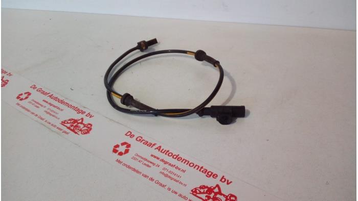 Begagnade ABS-sensor Peugeot 107 1.0 12V Pris € 25,00 Marginaltabell erbjuds av de Graaf autodemontage B.V.