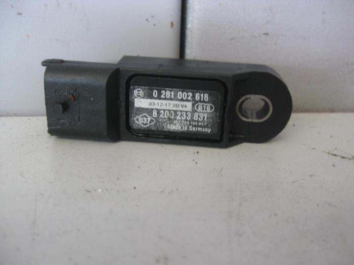 Begagnade MAP-sensor (insugsrör) Renault Espace (JK) 2.0 16V Turbo Pris € 20,00 Marginaltabell erbjuds av de Graaf autodemontage B.V.