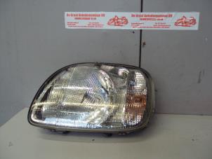 Używane Reflektor lewy Nissan Micra (K11) 1.0 L,LX 16V Cena na żądanie oferowane przez de Graaf autodemontage B.V.