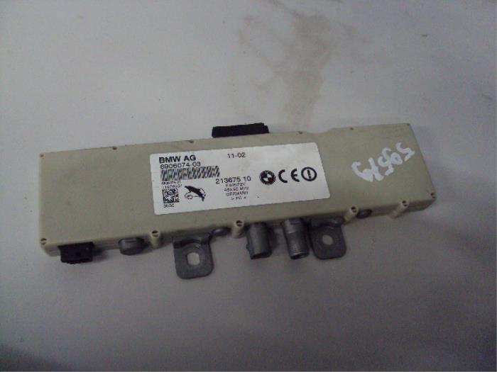 Antenna Amplifier from a BMW 3 serie (E46/4) 316i 16V 2003