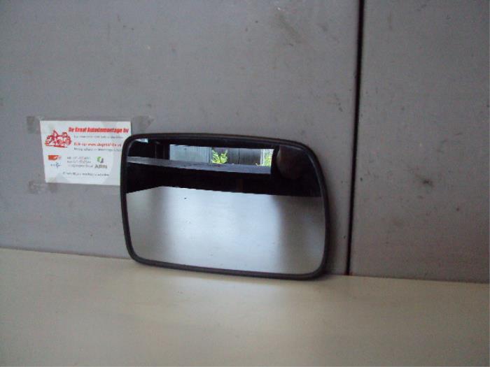 Spiegelglas rechts van een Kia Picanto (BA) 1.0 12V 2006