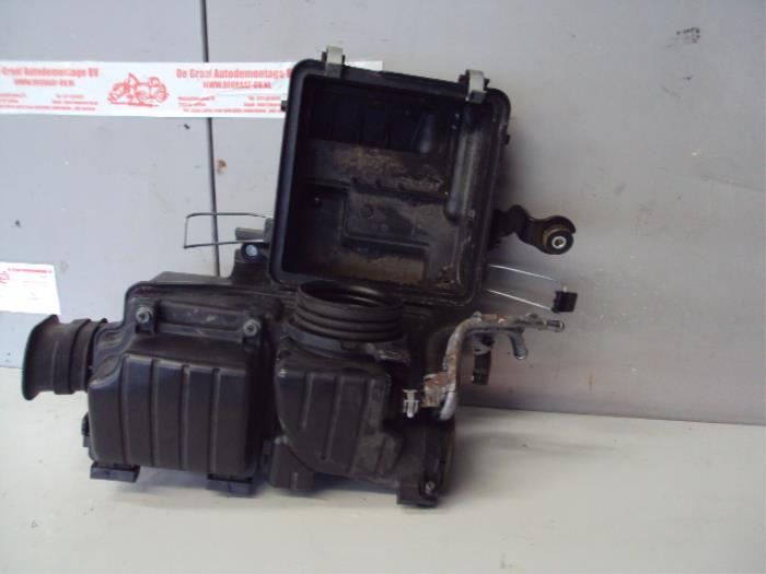 Begagnade Luftfilterhus Honda Jazz (GE6/GE8/GG/GP) 1.2 VTEC 16V Pris på förfrågan erbjuds av de Graaf autodemontage B.V.