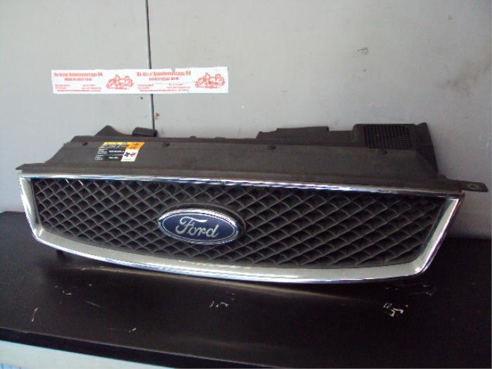 Używane Grill Ford C-Max Cena na żądanie oferowane przez de Graaf autodemontage B.V.