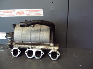 Used Intake manifold Volkswagen Caddy III (2KA,2KH,2CA,2CH) 2.0 SDI Price on request offered by de Graaf autodemontage B.V.