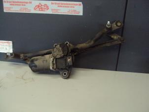 Used Wiper motor + mechanism Kia Picanto Price on request offered by de Graaf autodemontage B.V.