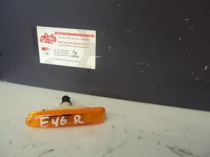 Used Front wing indicator, right BMW 325 Price on request offered by de Graaf autodemontage B.V.