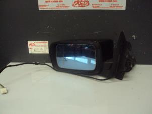 Used Wing mirror, left BMW 3 serie Touring (E46/3) 318i 16V Price on request offered by de Graaf autodemontage B.V.
