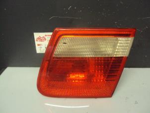 Used Taillight, right BMW 3 serie Touring (E46/3) 318i 16V Price on request offered by de Graaf autodemontage B.V.