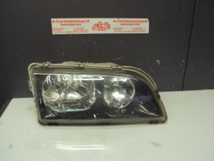 Used Headlight, right Volvo S40 (VS) 1.8 16V Price on request offered by de Graaf autodemontage B.V.