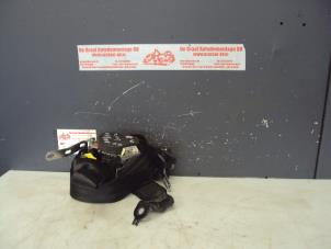Used Front seatbelt, right Volkswagen Polo IV (9N1/2/3) 1.4 TDI 70 Price on request offered by de Graaf autodemontage B.V.