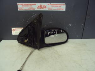 Used Wing mirror, right Ford Focus 1 Wagon 1.4 16V Price on request offered by de Graaf autodemontage B.V.