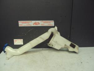 Usagé Réservoir lave-glace avant Seat Ibiza III (6L1) 1.4 16V 75 Prix sur demande proposé par de Graaf autodemontage B.V.