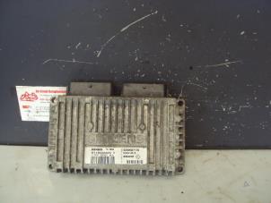 Usados Ordenador de caja automática Renault Scénic II (JM) 1.6 16V Precio de solicitud ofrecido por de Graaf autodemontage B.V.