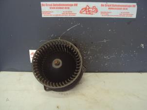 Used Heating and ventilation fan motor Kia Picanto (BA) 1.0 12V Price on request offered by de Graaf autodemontage B.V.
