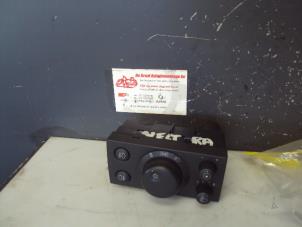 Used Light switch Opel Vectra Price on request offered by de Graaf autodemontage B.V.