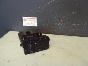 Used Light switch BMW 3 serie (E46/4) 320d 16V Price on request offered by de Graaf autodemontage B.V.