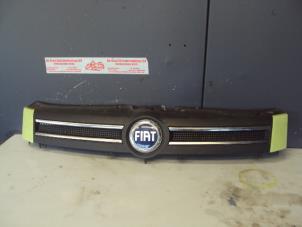 Used Grille Fiat Panda (169) 1.2 Fire Price on request offered by de Graaf autodemontage B.V.