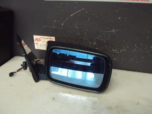 Used Wing mirror, right BMW 3 serie (E36/4) 316i Price on request offered by de Graaf autodemontage B.V.