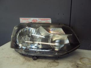 Used Headlight, right Volkswagen Transporter Price on request offered by de Graaf autodemontage B.V.