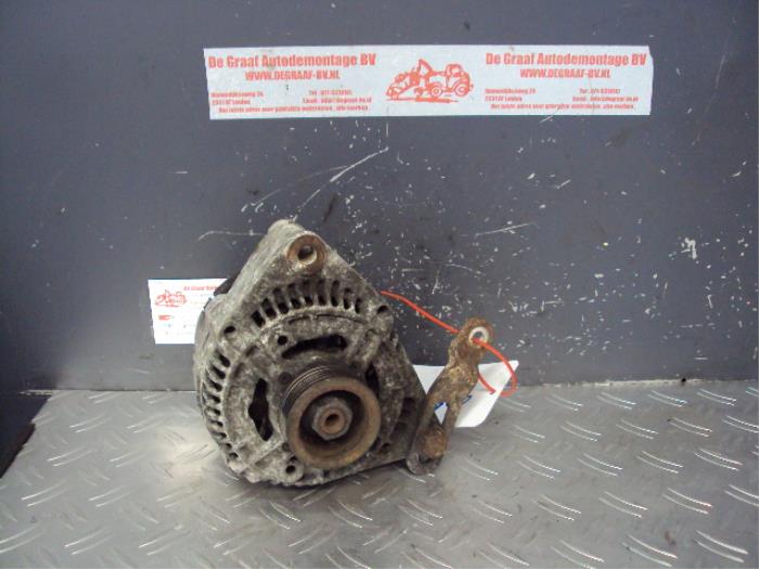 Usagé Dynamo Alfa Romeo 145 (930A) 1.7 ie 16V Prix sur demande proposé par de Graaf autodemontage B.V.