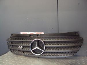 Used Grille Mercedes Vito Price on request offered by de Graaf autodemontage B.V.