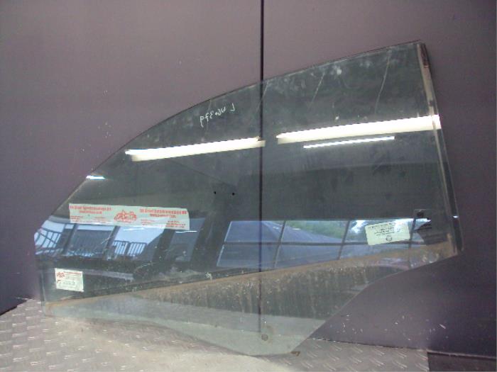 Szyba drzwi lewych wersja 2-drzwiowa z Fiat 500 2011