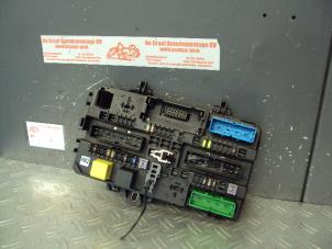 Usados Caja de fusibles Opel Astra H (L48) 1.4 16V Twinport Precio de solicitud ofrecido por de Graaf autodemontage B.V.