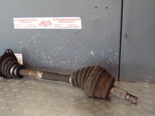 Used Front drive shaft, left Opel Movano Combi 2.5 DTI Price on request offered by de Graaf autodemontage B.V.