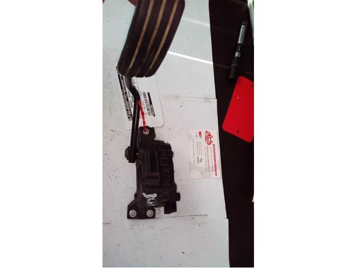 Gaspedalsensor från en Nissan Primastar 2.0 dCi 90 2007