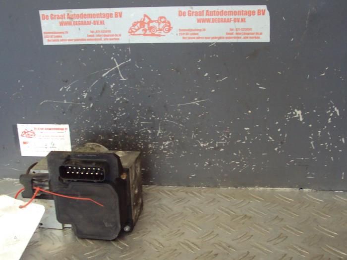 Gebrauchte ABS Pumpe Ssang Yong Musso 2.9TD Preis auf Anfrage angeboten von de Graaf autodemontage B.V.