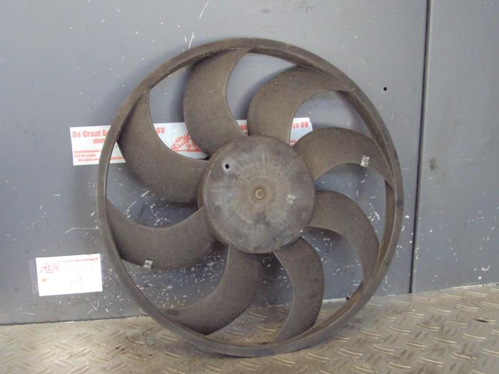 Używane Silnik wentylatora Alfa Romeo 159 (939AX) 1.9 JTS 16V Cena na żądanie oferowane przez de Graaf autodemontage B.V.