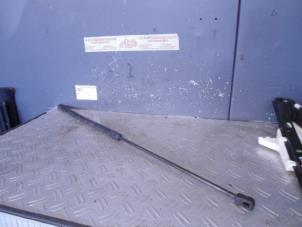 Used Bonnet gas strut, left Volkswagen Golf V (1K1) 1.6 Price on request offered by de Graaf autodemontage B.V.