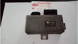 Used Glow plug relay Renault Megane Coupé (DA) 1.9 dTi Price on request offered by de Graaf autodemontage B.V.