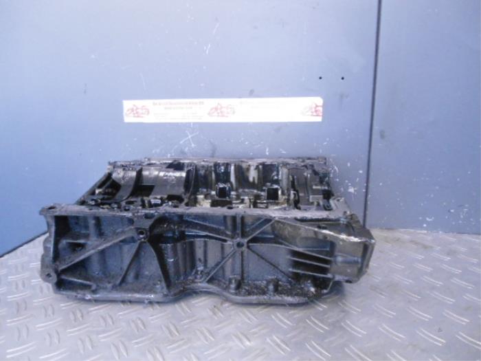 Gebrauchte Ölwanne Nissan Primastar 2.0 dCi 90 Preis auf Anfrage angeboten von de Graaf autodemontage B.V.