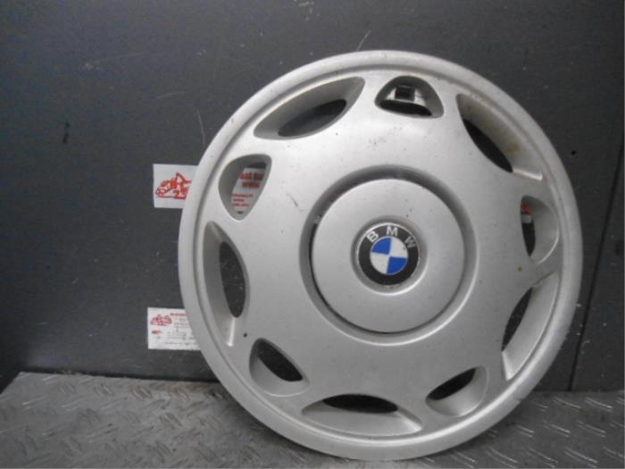 Używane Kolpak BMW 3-Serie Cena na żądanie oferowane przez de Graaf autodemontage B.V.