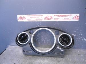 Used Dashboard vent Mini ONE Price on request offered by de Graaf autodemontage B.V.