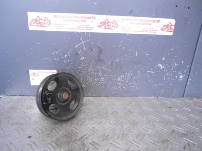 Begagnade Vattenpump Opel Corsa D 1.3 CDTi 16V ecoFLEX Pris på förfrågan erbjuds av de Graaf autodemontage B.V.