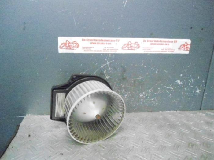 Moteur de ventilation chauffage d'un Mitsubishi Outlander (CU) 2.4 16V 4x4 2005
