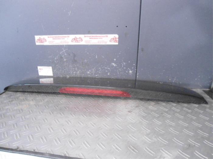 Używane Spojler Peugeot 206 SW (2E/K) 1.4 Cena na żądanie oferowane przez de Graaf autodemontage B.V.