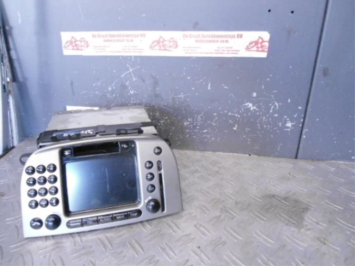 Reproductor de casetes y radio de un Lancia Lybra SW 1.9 JTD 2000