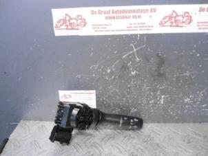 Używane Przelacznik wycieraczki Toyota Aygo Cena na żądanie oferowane przez de Graaf autodemontage B.V.