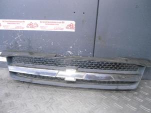 Używane Grill Chevrolet Kalos (SF48) 1.4 16V Cena na żądanie oferowane przez de Graaf autodemontage B.V.