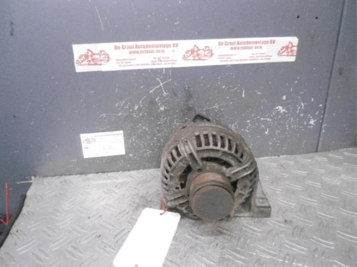 Begagnade Dynamo Volvo V70 (GW/LW/LZ) 2.4 20V Pris på förfrågan erbjuds av de Graaf autodemontage B.V.
