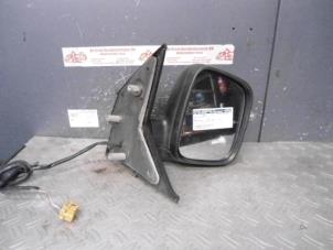 Used Wing mirror, right Volkswagen Transporter T5 2.5 TDi Price on request offered by de Graaf autodemontage B.V.