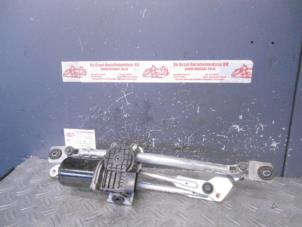 Used Wiper motor + mechanism Kia Picanto (TA) 1.0 12V Price on request offered by de Graaf autodemontage B.V.