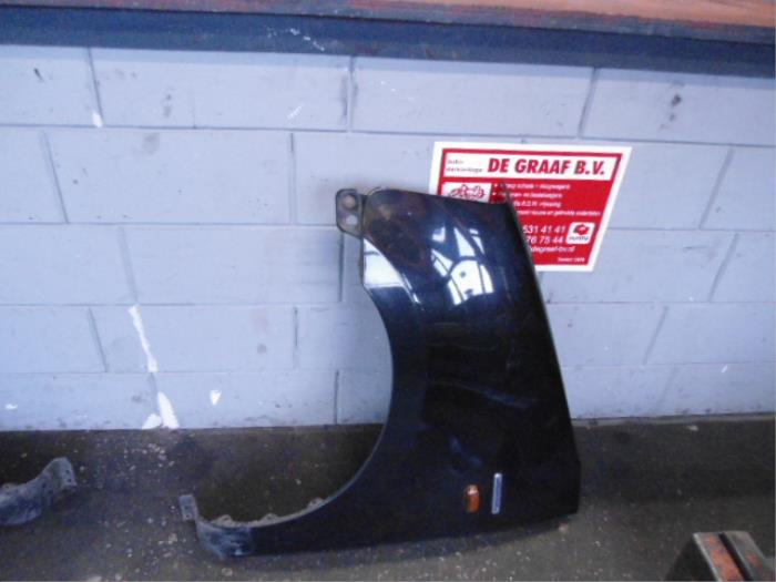 Front wing, left from a Suzuki Wagon-R+ (RB) 1.3 16V 2002