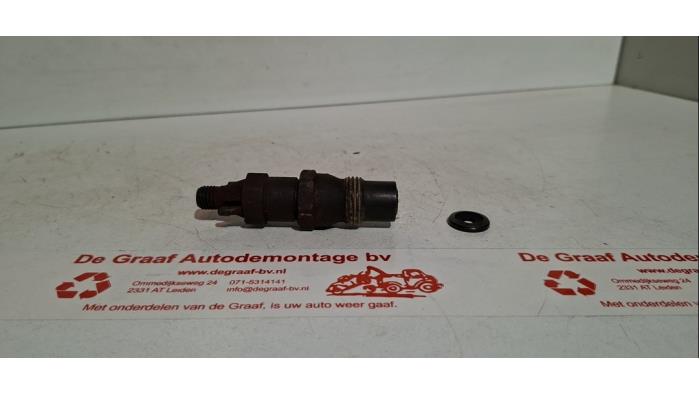 Usagé Injecteurs Volkswagen Transporter/Caravelle T4 1.9 TDI Prix € 40,00 Règlement à la marge proposé par de Graaf autodemontage B.V.