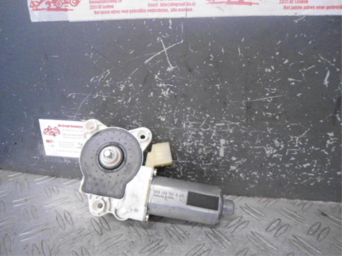 Usados Motor de ventanilla de puerta Mercedes CLK (R209) 5.0 500 V8 24V Precio de solicitud ofrecido por de Graaf autodemontage B.V.