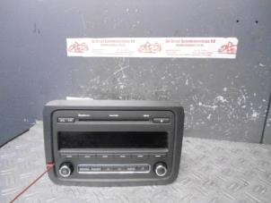 Gebrauchte Radio CD Spieler Skoda Fabia II Combi 1.6 TDI 16V 75 Preis auf Anfrage angeboten von de Graaf autodemontage B.V.